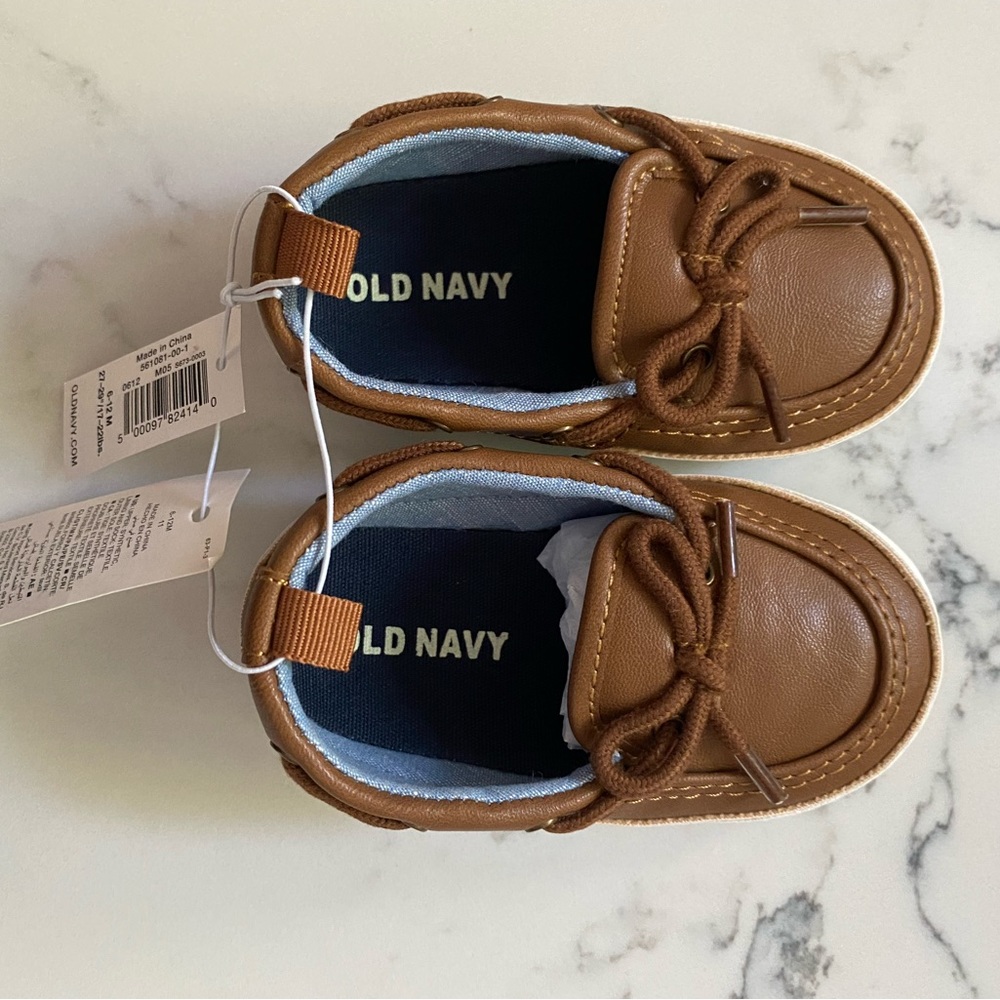 6-12 mos old navy shoes NWT